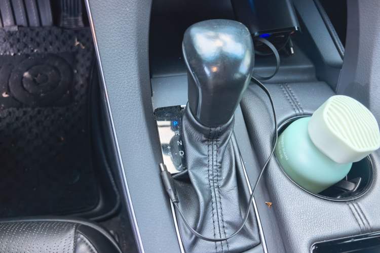 Used Toyota Avalon 2021 2.5L Luxury Edition Gear Lever