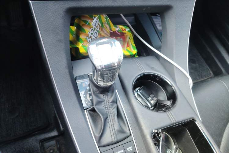 Used Toyota Avalon 2021 2.5L Luxury Edition Gear Lever