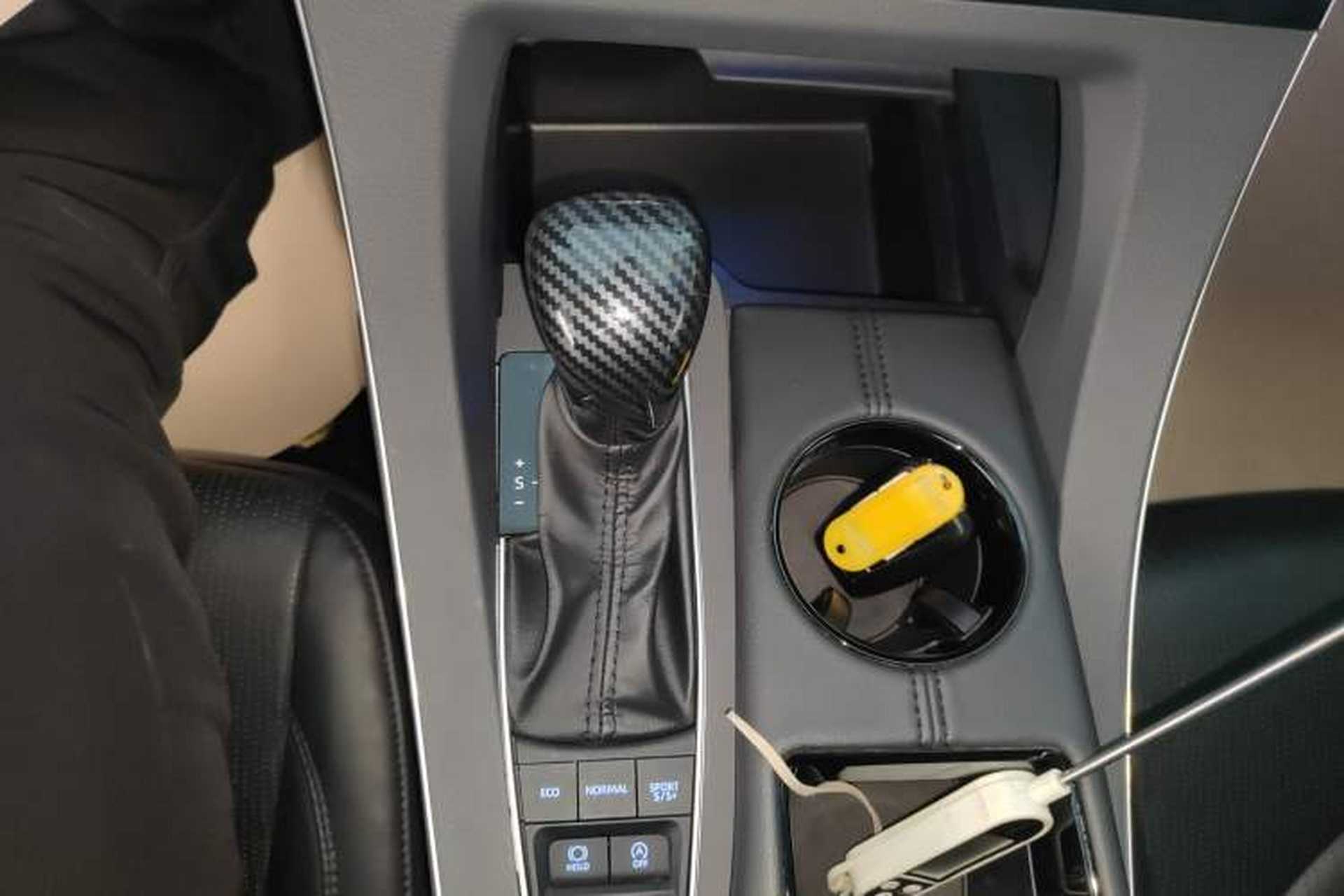 Used Toyota Avalon 2021 2.5L Luxury Edition Gear Lever