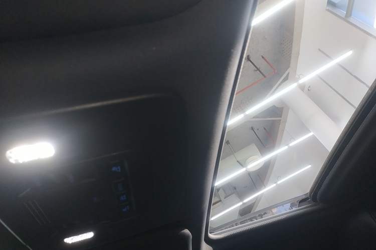 Used Toyota Avalon 2021 2.5L Luxury Edition Headliner