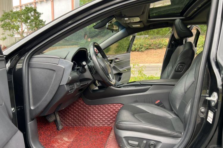 Used Toyota Avalon 2021 2.5L Luxury Edition Interior 2
