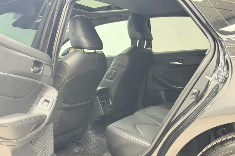 Used Toyota Avalon 2021 2.5L Luxury Edition Interior 3