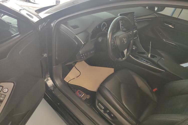 Used Toyota Avalon 2021 2.5L Luxury Edition Interior 3