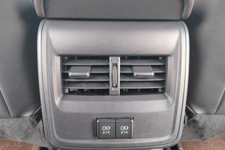 Used Toyota Avalon 2021 2.5L Luxury Edition Interior 9