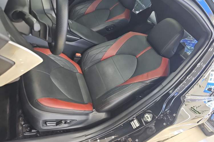 Used Toyota Avalon 2021 2.5L Touring Prestige SPORT Edition Left Front Seat