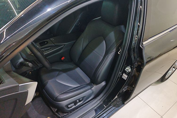 Used Toyota Avalon 2021 2.5L Luxury Edition Left Front Seat