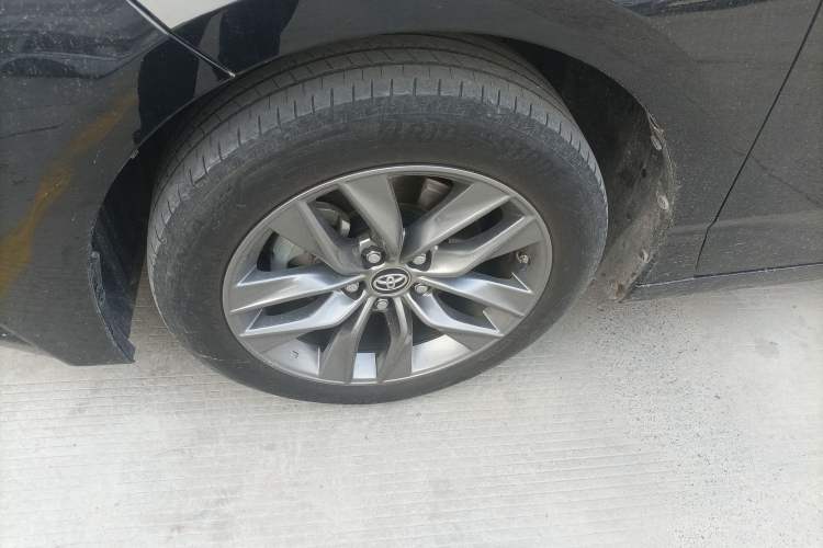 Used Toyota Avalon 2021 2.5L Luxury Edition Left Front Wheel Hub