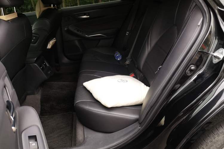 Used Toyota Avalon 2021 2.5L Luxury Edition Left Rear Seat