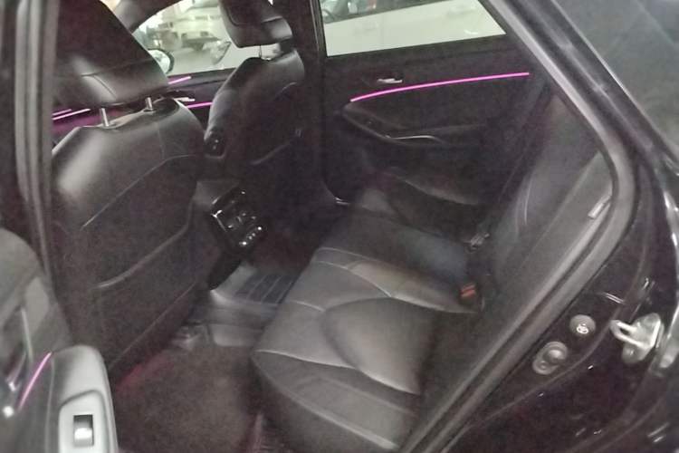 Used Toyota Avalon 2021 2.5L Luxury Edition Left Rear Seat