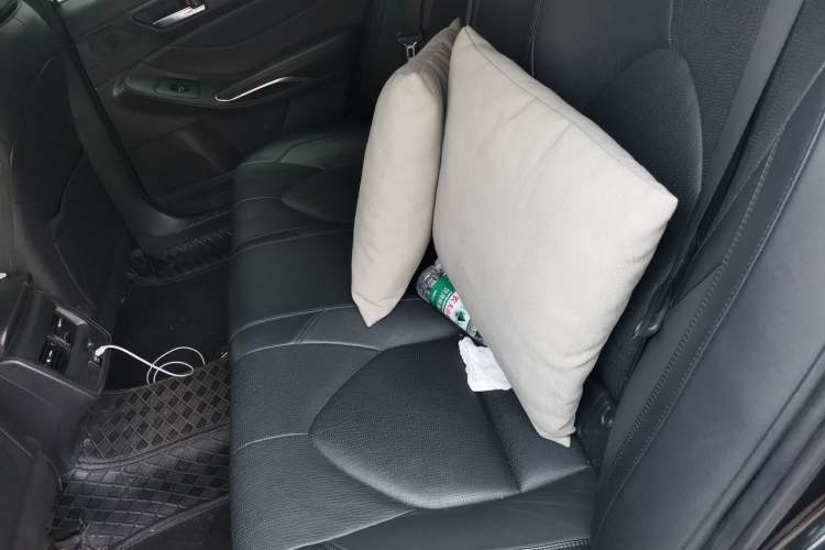 Used Toyota Avalon 2021 2.5L Luxury Edition Left Rear Seat