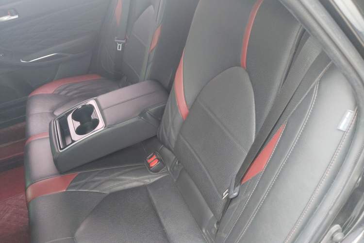 Used Toyota Avalon 2021 2.5L Touring Prestige SPORT Edition Left Rear Seat
