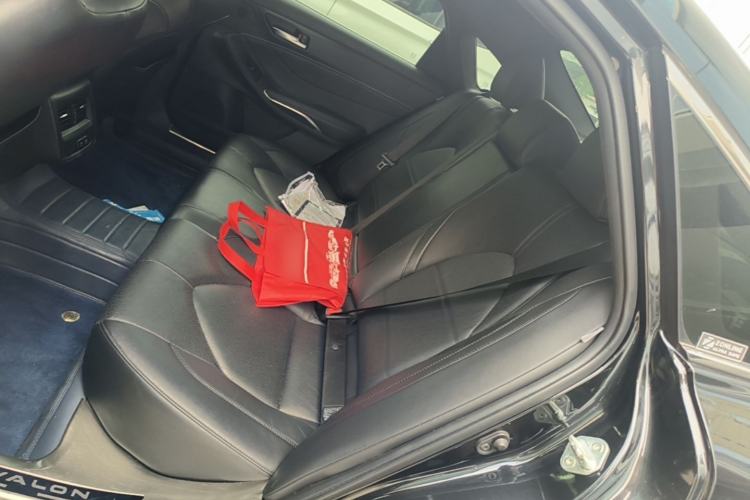 Used Toyota Avalon 2021 2.5L Luxury Edition Left Rear Seat