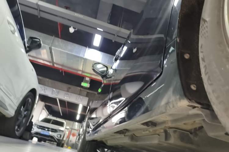 Used Toyota Avalon 2021 2.5L Luxury Edition Left Side Sill