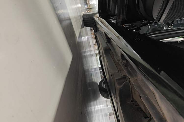 Used Toyota Avalon 2021 2.5L Luxury Edition Left Side Sill