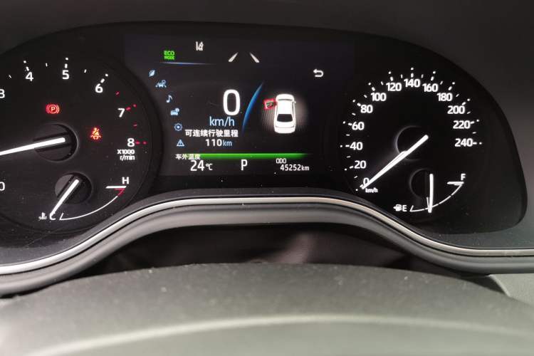 Used Toyota Avalon 2021 2.5L Luxury Edition Odometer Close Up