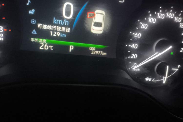 Used Toyota Avalon 2021 2.5L Luxury Edition Odometer Close Up
