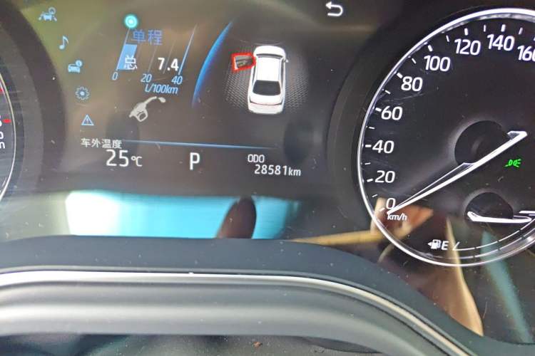 Used Toyota Avalon 2021 2.5L Touring Prestige SPORT Edition Odometer Close Up