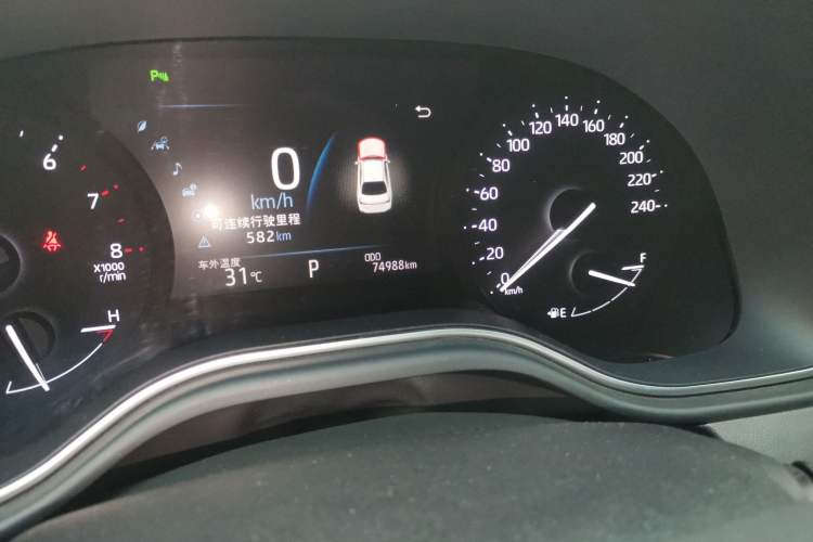 Used Toyota Avalon 2021 2.5L Luxury Edition Odometer Close Up