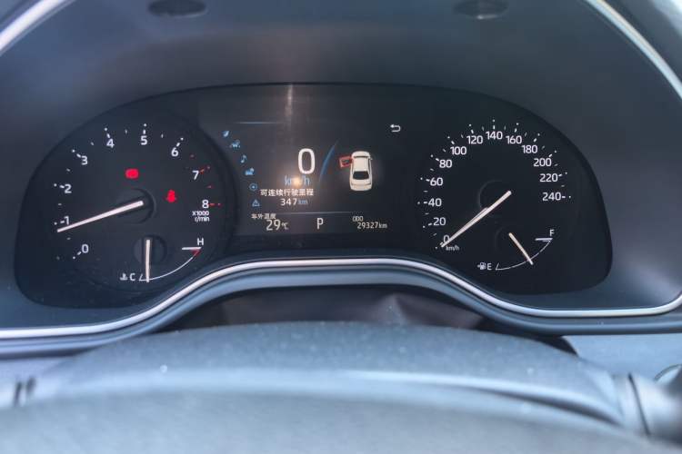 Used Toyota Avalon 2021 2.5L Luxury Edition Odometer Close Up