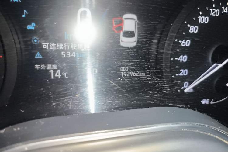Used Toyota Avalon 2021 2.5L Luxury Edition Odometer Close Up