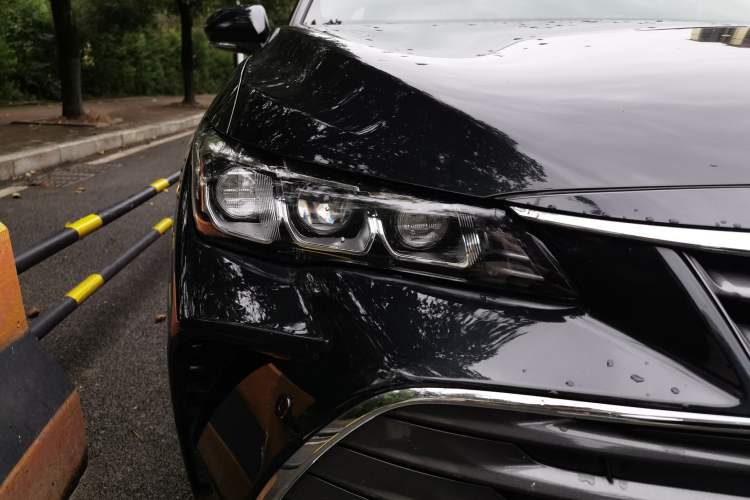 Used Toyota Avalon 2021 2.5L Luxury Edition Right Front Headlight
