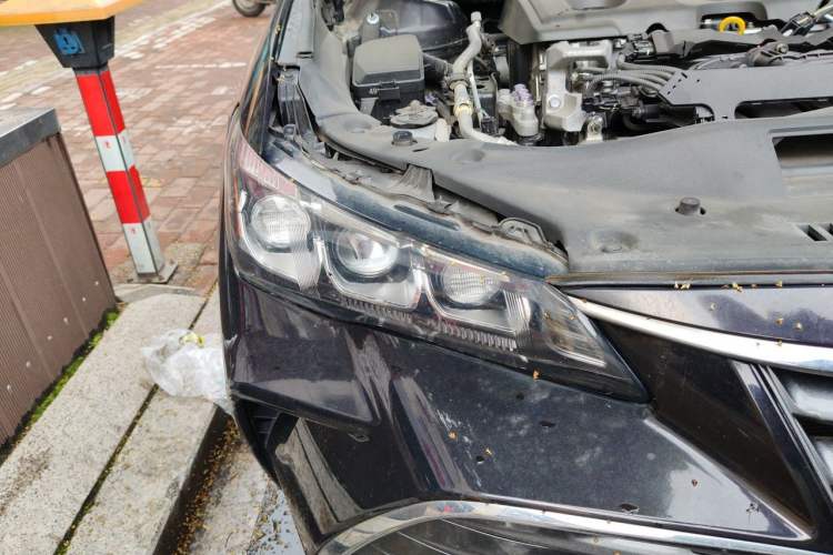 Used Toyota Avalon 2021 2.5L Luxury Edition Right Front Headlight
