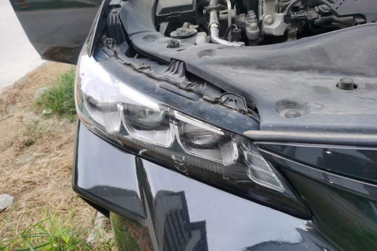 Used Toyota Avalon 2021 2.5L Luxury Edition Right Front Headlight
