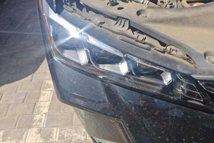 Used Toyota Avalon 2021 2.5L Luxury Edition Right Front Headlight