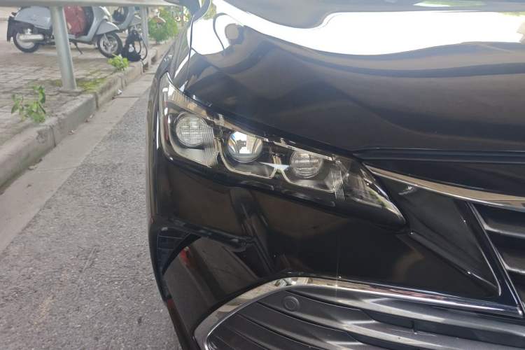 Used Toyota Avalon 2021 2.5L Luxury Edition Right Front Headlight