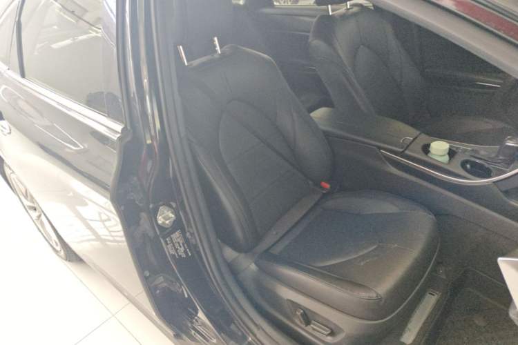 Used Toyota Avalon 2021 2.5L Luxury Edition Right Front Seat