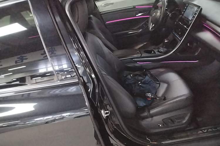 Used Toyota Avalon 2021 2.5L Luxury Edition Right Front Seat