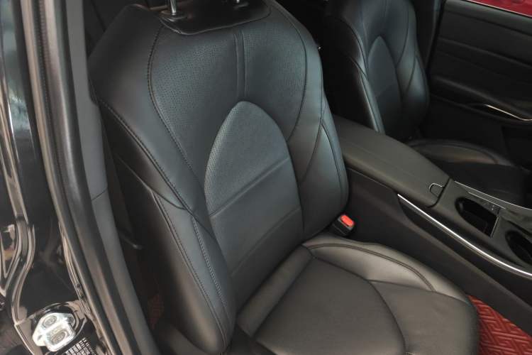 Used Toyota Avalon 2021 2.5L Luxury Edition Right Front Seat