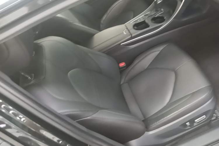 Used Toyota Avalon 2021 2.5L Luxury Edition Right Front Seat
