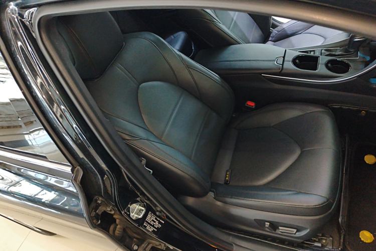 Used Toyota Avalon 2021 2.5L Luxury Edition Right Front Seat