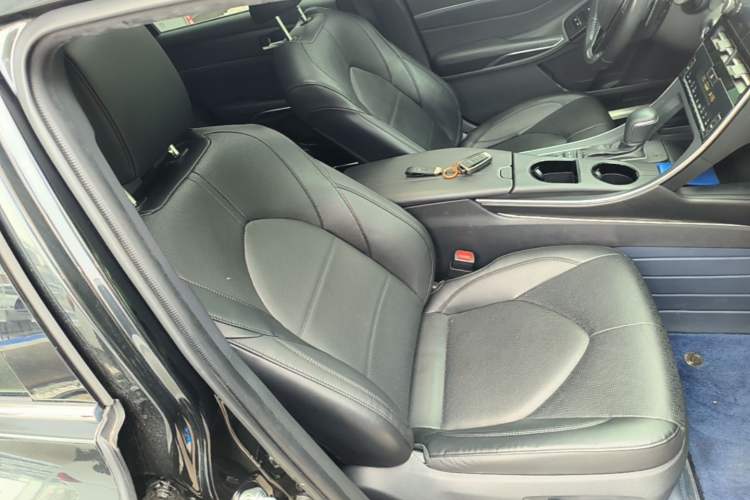 Used Toyota Avalon 2021 2.5L Luxury Edition Right Front Seat