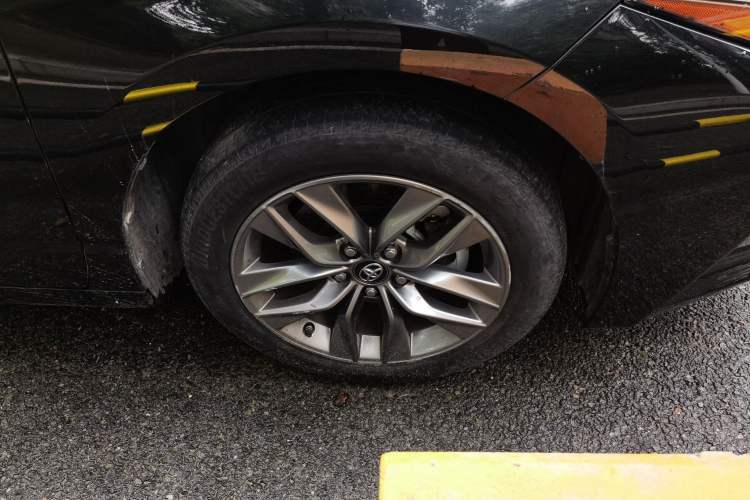 Used Toyota Avalon 2021 2.5L Luxury Edition Right Front Wheel Hub
