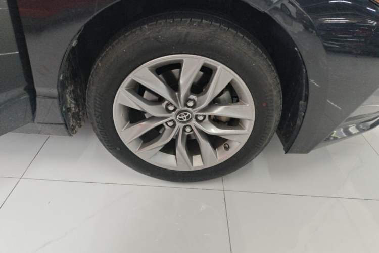 Used Toyota Avalon 2021 2.5L Luxury Edition Right Rear Wheel Hub
