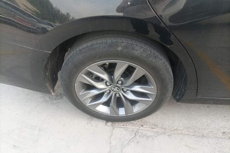 Used Toyota Avalon 2021 2.5L Luxury Edition Right Rear Wheel Hub