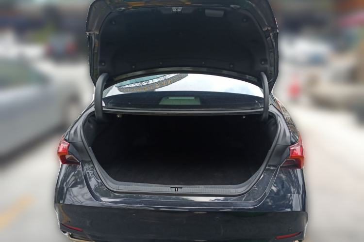 Used Toyota Avalon 2021 2.5L Luxury Edition Trunk