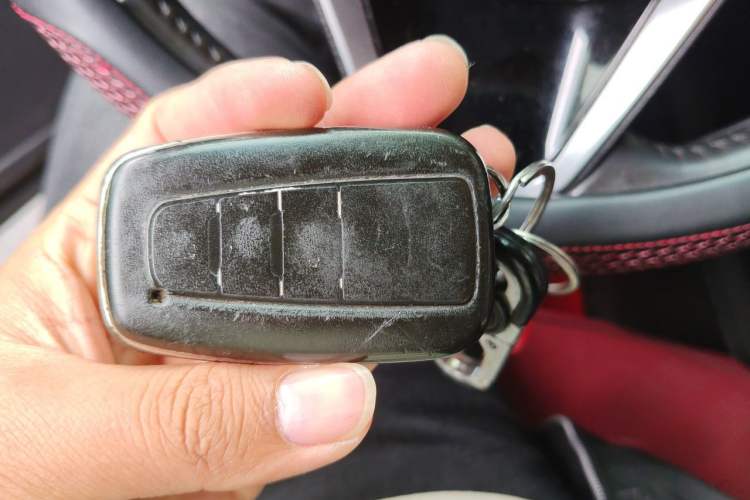 Used Toyota Avalon 2021 2.5L Luxury Edition Vehicle Key