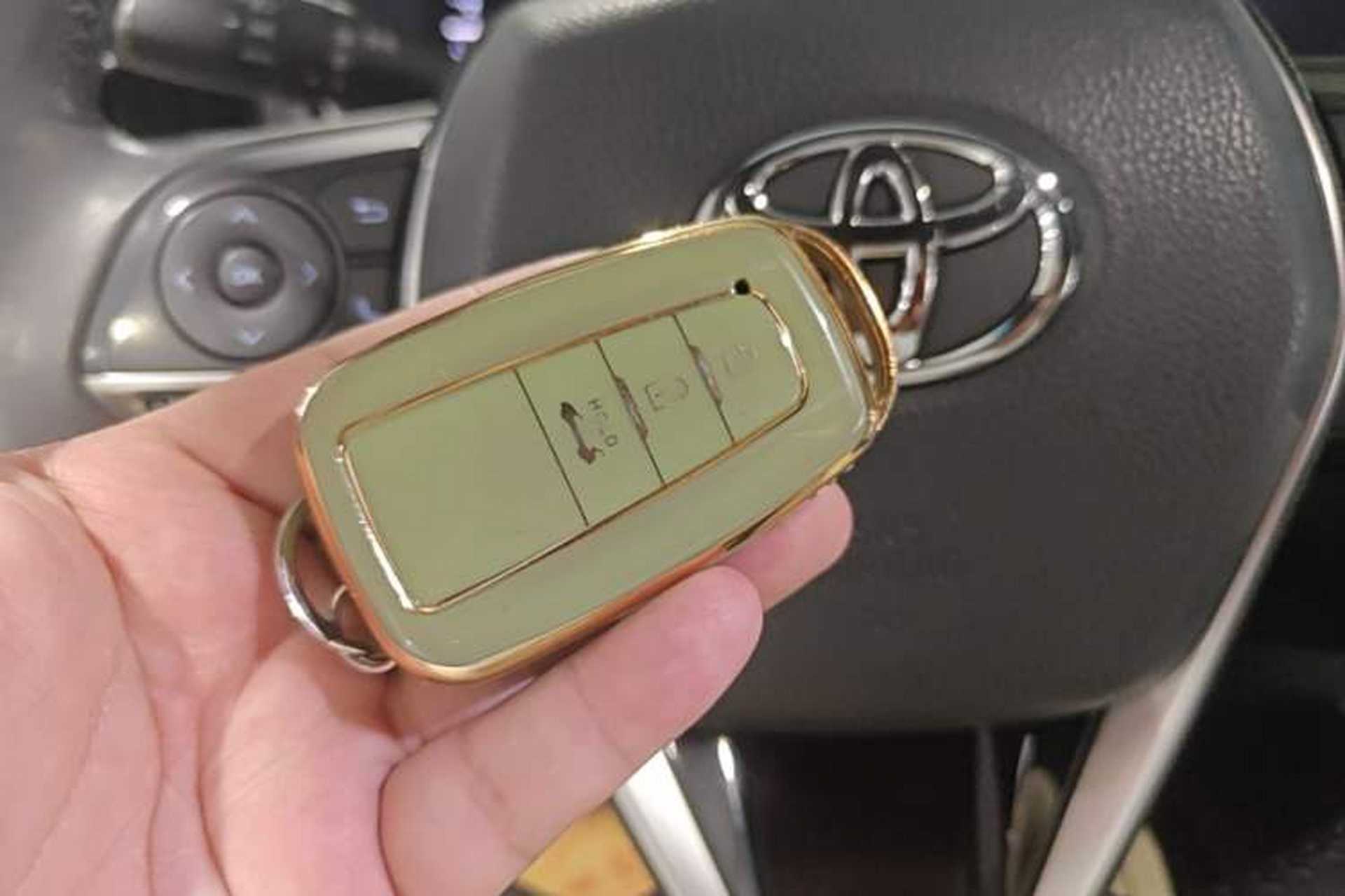 Used Toyota Avalon 2021 2.5L Luxury Edition Vehicle Key