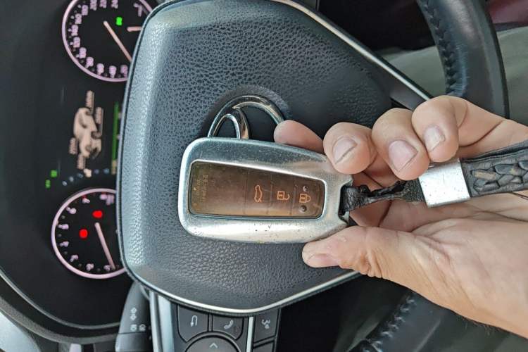 Used Toyota Avalon 2021 2.5L Touring Prestige SPORT Edition Vehicle Key