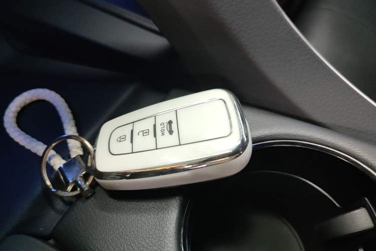 Used Toyota Avalon 2021 2.5L Luxury Edition Vehicle Key