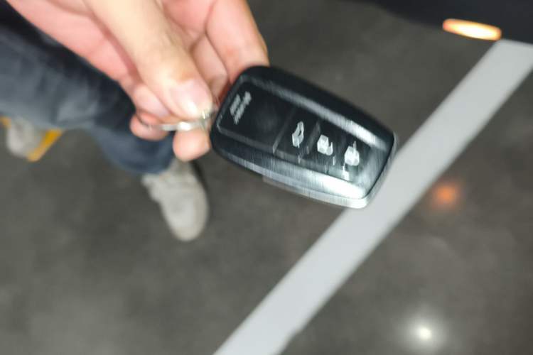 Used Toyota Avalon 2021 2.5L Luxury Edition Vehicle Key
