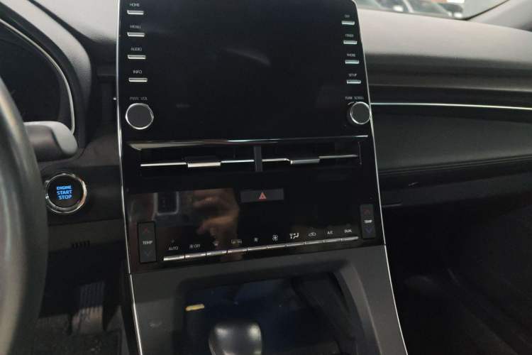 Used Toyota Avalon 2021 2.5L Luxury Edition Audio And AC Panel