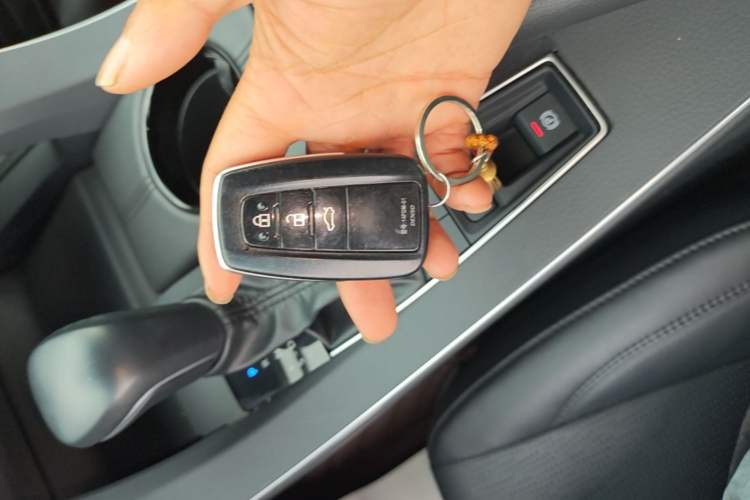 Used Toyota Avalon 2021 2.5L Luxury Edition Vehicle Key
