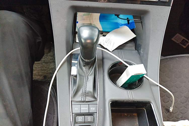 Used Toyota Avalon 2021 2.5L Luxury Edition Gear Lever