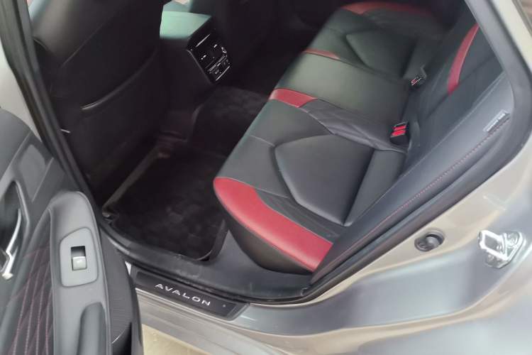 Used Toyota Avalon 2021 2.5L Touring Prestige SPORT Edition Interior 4