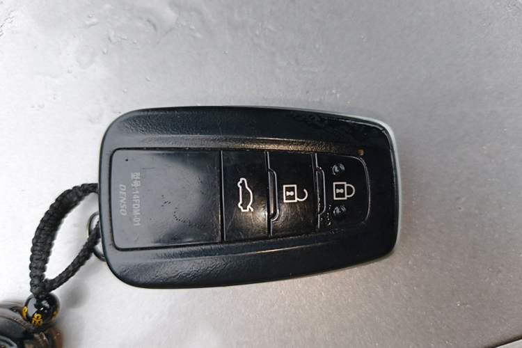 Used Toyota Avalon 2021 2.5L Luxury Edition Vehicle Key