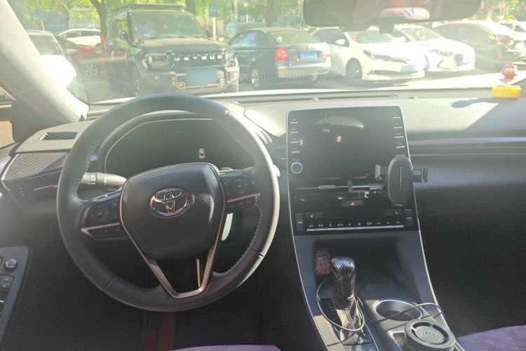 Used Toyota Avalon 2021 2.5L Touring Prestige SPORT Edition Center Console